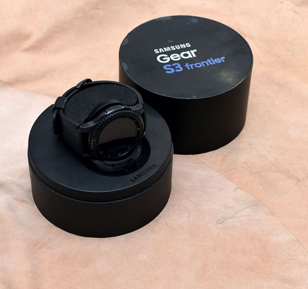 Samsung Gear S3 Frontier SM-R760 Smartwatch Black Come nuovo - Foto 2