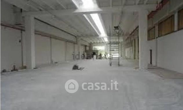 Corciano affittasi capannone 300 Mq