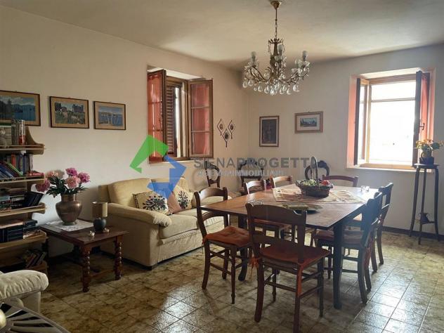 Terra-tetto in pietra e magazzino indipendente nell’antico borgo di Tocchi, Monticiano, Siena. - Foto 2