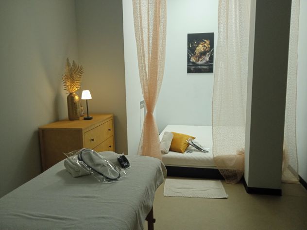 affitto cabina attrezzata con tutti i confort per massaggi in centro benessere - Foto 4