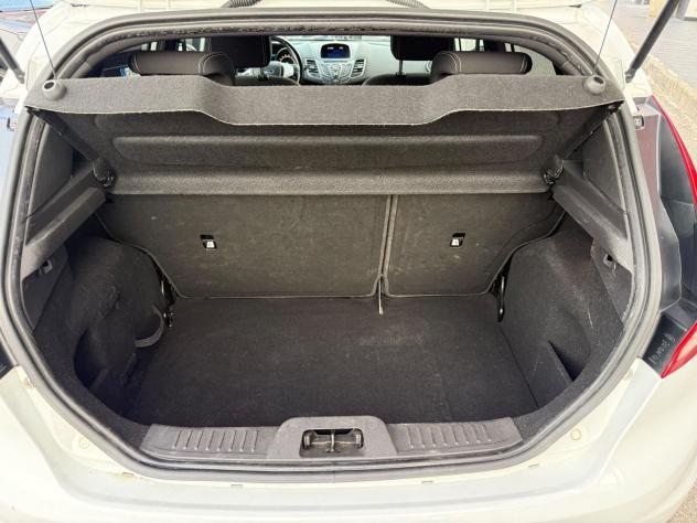 Ford Fiesta Fiesta 1.5 tdci Black&White 75cv E6 - Foto 5