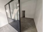 Fondo in affitto commerciale ad Avenza - Carrara