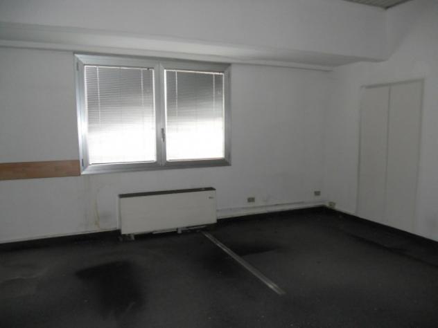 Immobile di 495 m² con più di 5 locali in vendita a Pero - Foto 4