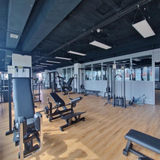Immobile di 850 m² con più di 5 locali in affitto a Pero - Foto 18