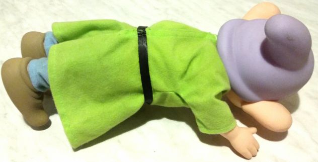 Cucciolo  Disney Princess Serie Biancaneve e 7 nani completamente snodabile - Foto 4