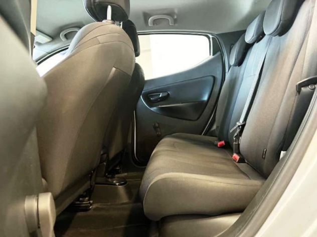 Lancia Ypsilon 1.2 69 CV Gold - Foto 7