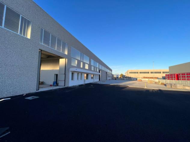 Immobile di 1150 m² con 2 locali in affitto a Montichiari - Foto 2