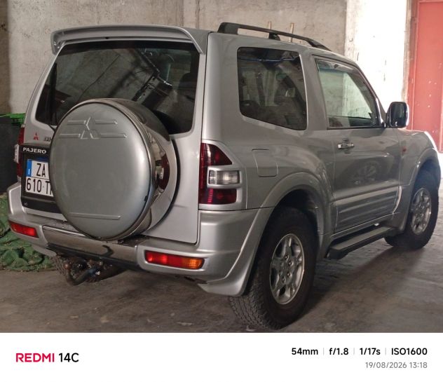 Mitsubishi Pajero 3.2 16V DI-D 3p. GLS1 - Foto 3