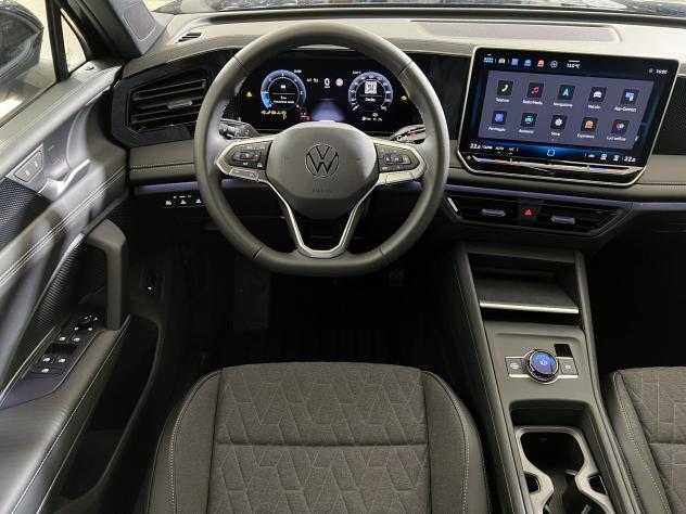 Volkswagen Tiguan Tiguan 1.5 etsi Edition Plus 150cv dsg - Foto 8