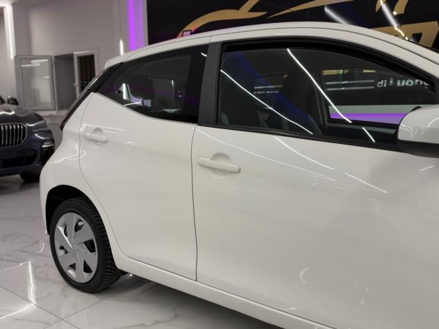 Toyota Aygo 1.0 69Cv Automatica Full Opt-Car Play - Foto 5