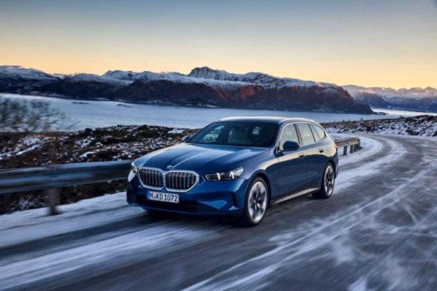 BMW 520 d 48V xDrive Special Edition rif. 23255894 - Foto 3