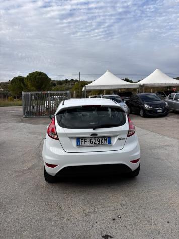 Ford Fiesta 1.5 TDCi 75CV 5 porte Titanium - Foto 6