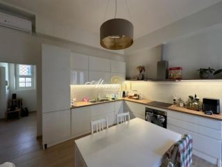 APPARTAMENTO di 3 vani e di 80 mq (FIRENZE) rif. ABA/297