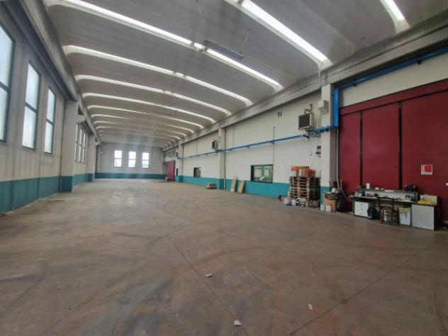 Immobile di 2950 m² con più di 5 locali in affitto a Inveruno - Foto 14