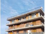 Guidonia, appartamento con terrazzo e posto auto coperto