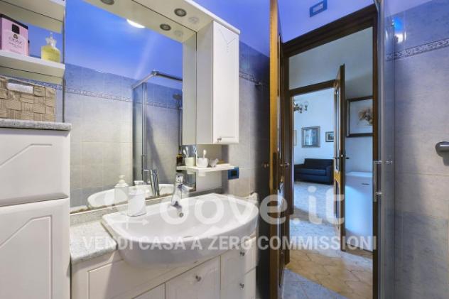Villa di 244 m² con 5 locali e posto auto in vendita a Laveno-Mombello - Foto 11