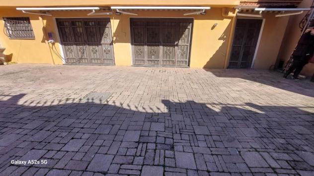 intera palazzina in vendita a Livorno in zona Padula