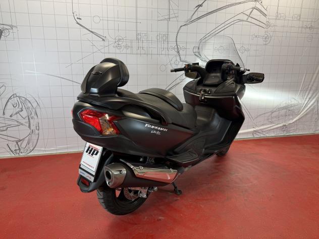 Suzuki Burgman 650 SUZUKI BURGMAN 650 - YM 2020 - Foto 3