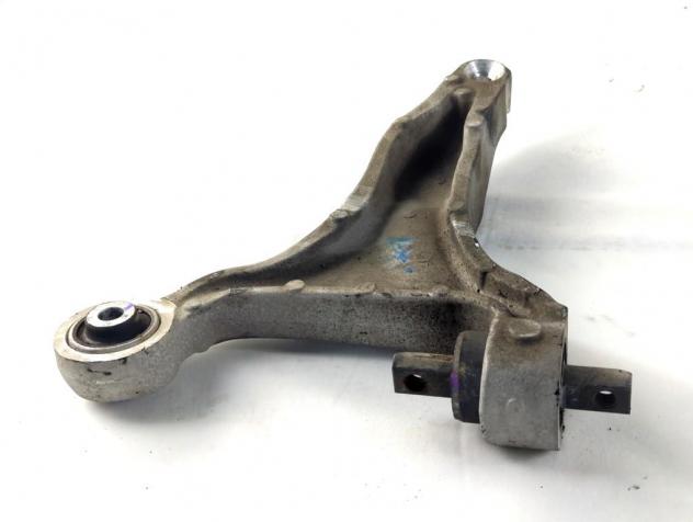 30635232 BRACCIO OSCILLANTE ANTERIORE DESTRO VOLVO XC70 SW 2.4 D 4X4 136KW AUT 5P (2007) RICAMBIO USATO
