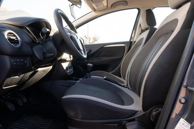 Fiat Punto 1.3 MJT II 75 CV 5 porte Lounge - Foto 10