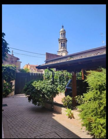 Appartamento con ampia corte indipendente - Foto 2