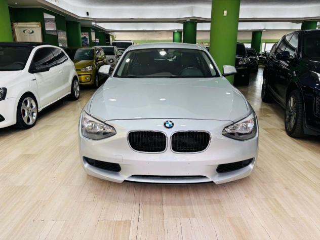 BMW 116d 5p. Efficient Dynamics Urban - Foto 2