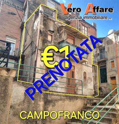 V004210 - VENDESI CASA SINGOLA A 1 € A CAMPOFRANCO (CL)