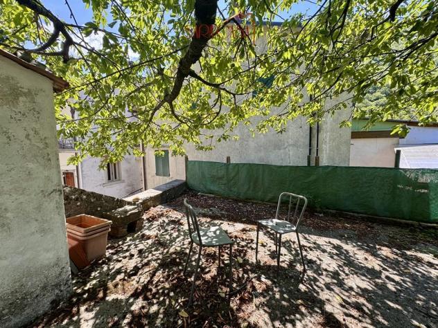 Appartamento con ingresso indipendente, ampio giardino e annessa casa in sasso - Foto 15