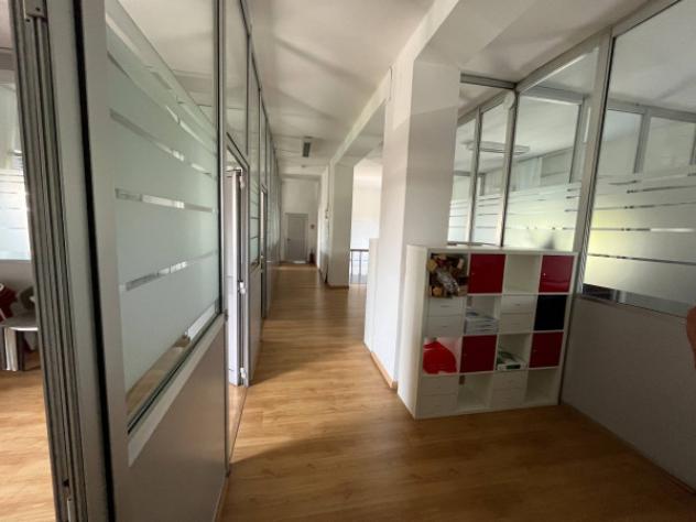 Immobile di 330 m² con più di 5 locali in affitto a Rezzato - Foto 16
