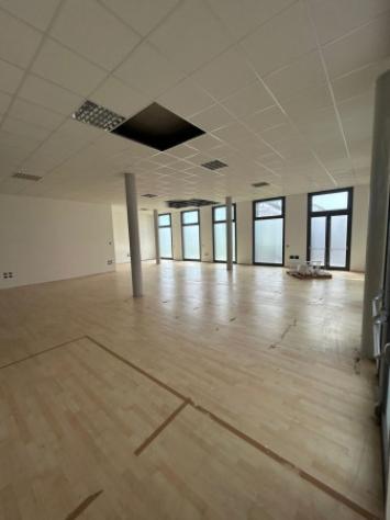 Immobile di 216 m² con 1 locale in affitto a Ponte San Nicolò - Foto 2