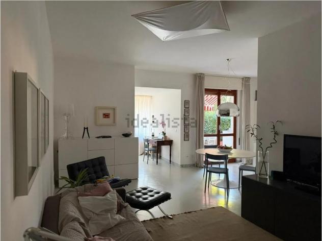 appartamento in vendita a Carrara in zona Marina di Carrara