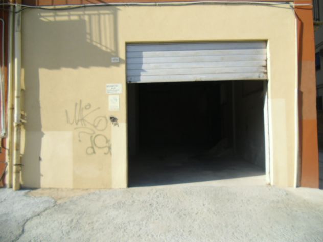 garage in via dante
