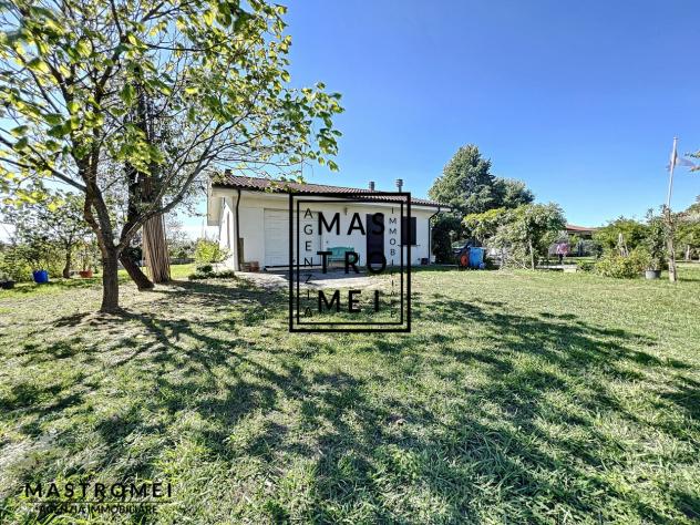 CASA INDIPENDENTE di 9 vani e di 300 mq (ALTOPASCIO) rif. 3404 - Foto 6