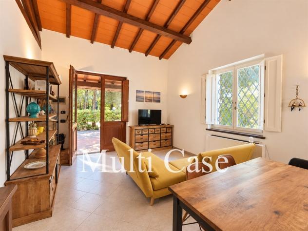 Marina di Pietrasanta – Villa singola con ampia resede, praticamente sul mare. - Foto 10