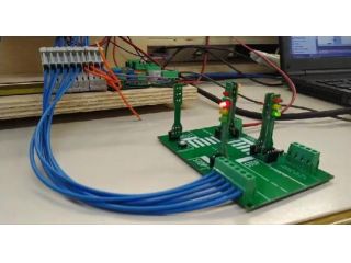 corsoModellino di semaforo per Arduino o per PLC