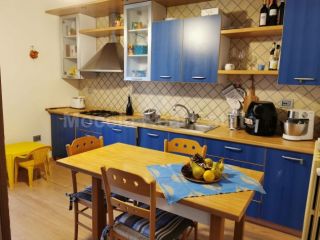 MOCCIA APPARTAMENTO TRILOCALE ARREDATO CON TERRAZZO E BOX AUTO (SA)