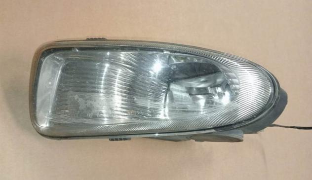 PROIETTORE FENDINEBBIA S. CHRYSLER VOYAGER / G.VOYAGER (RG) - Graffiato 999-U29966 Parti elettriche  Fanaleria  Fendinebbia  Fendinebbia dx. CHRYSLER