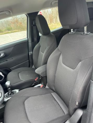 Jeep Renegade 2.0 Mjt 140CV 4WD Active Drive Limited - Foto 6