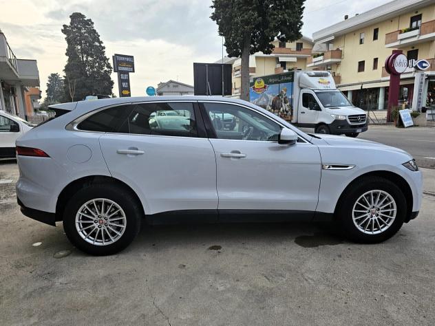 Jaguar F-Pace 2.0 D 180 CV AWD aut. Pure - Superprezzo! - Foto 10