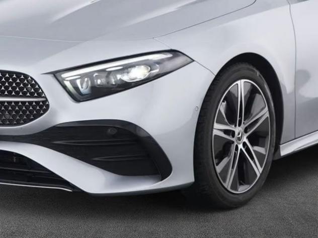 Mercedes-Benz Classe A A 200 Premium AMG LED NAVI - Foto 3