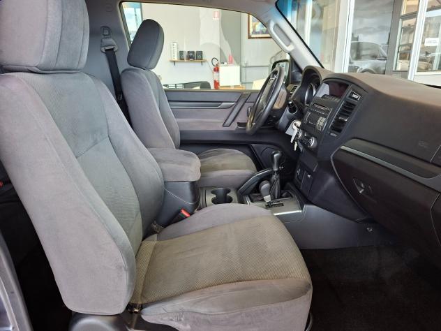 Mitsubishi Pajero 3.2 DI-D 16V 3p. Invite - Foto 7