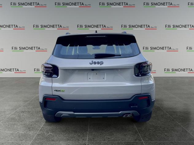 Jeep Avenger 1.2 turbo e-hybrid mhev Upland 4xe 145cv edct6 - KM0 - Foto 5