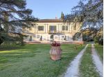 ABITAZIONE SU 2 LIVELLI IN VILLA STORICA QUADRIFAMILIARE