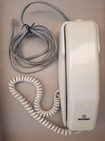 Due telefoni - Foto 2