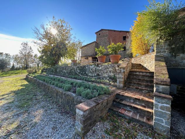 CASALE di 15 vani e di 491 mq (FIGLINE E INCISA VALDARNO - LOCALITA' BADIA MONTESCALARI) rif. V-2178 - Foto 10