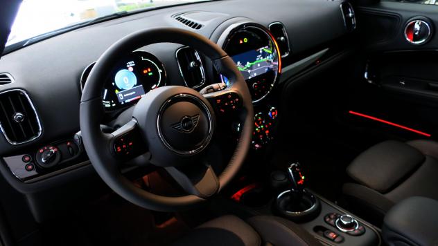 Mini Cooper D Countryman 2.0 150CV AUTOMATICA CLASSIC MIDNIGHT BLACK II - FULL LED NAV FULL DISPLAY PELLE CLIMA BZ PREMIUM PA - Foto 3