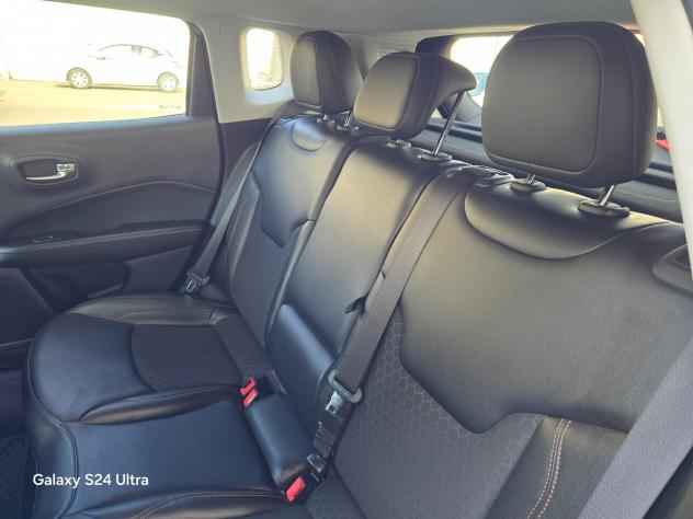 Jeep Compass 2.0 Multijet II aut. 4WD Limited - Foto 10