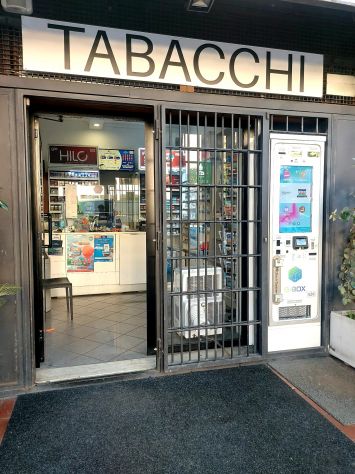 tabaccheria lotto superenalotto zona spinaceto cedo in vendita - Foto 9