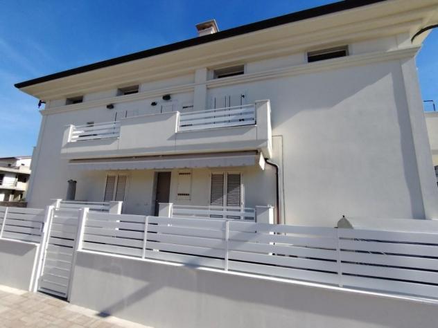 Appartamento in vendita a Marina di Carrara - Carrara 110 mq Rif: 1392972