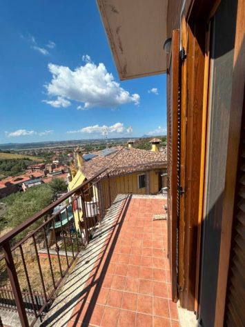 MONTEROTONDO BILOCALE ARREDATO CON BALCONE - BOX AUTO